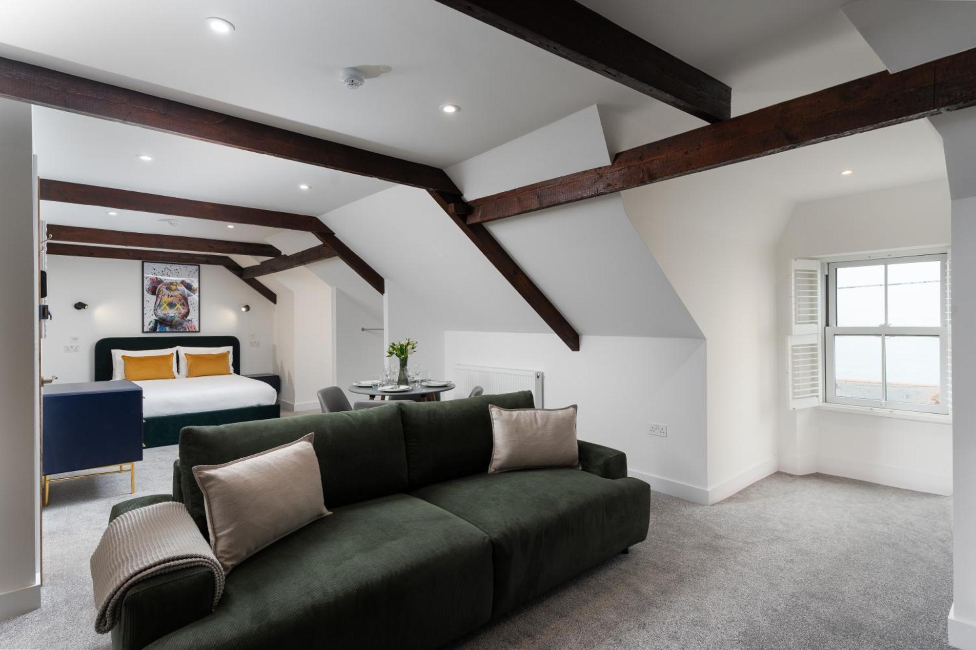Luxury Modern Suite In Marazion With Parking Exterior photo